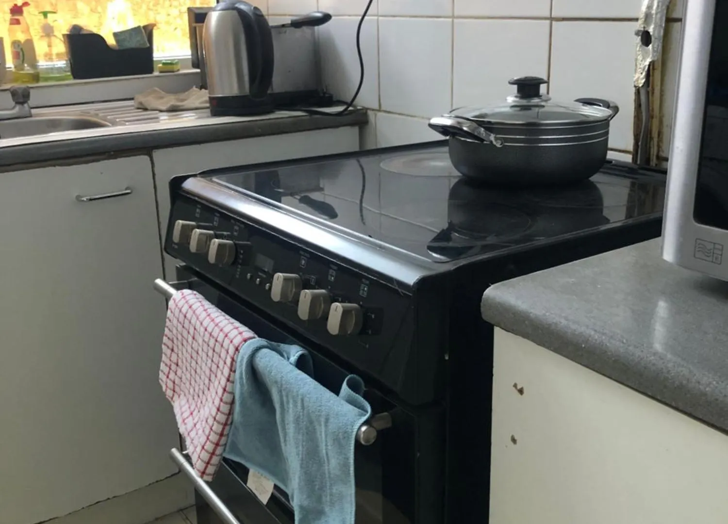 Homestay Alpine Heathrow London Apartment Yiewsley